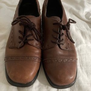 Saddle oxford shoes